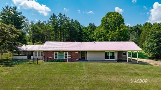 Property Photo: 107 Buhl Morton Rd OH 45631