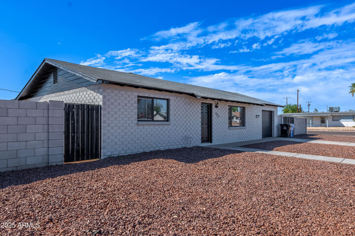 3628 N 49th Avenue  Phoenix AZ 85031 photo