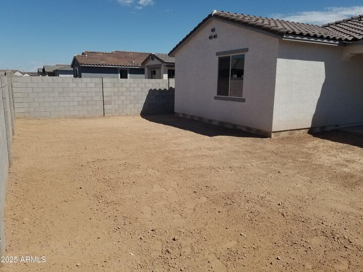 Property Photo:  12562 W Luxton Lane  AZ 85323 