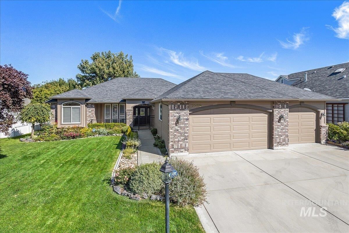 Property Photo: 2200 E Mackay Ct ID 83642-6798