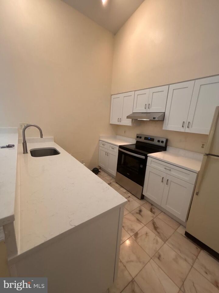 12889 Grays Pointe Road C 12889C  Fairfax VA 22033 photo