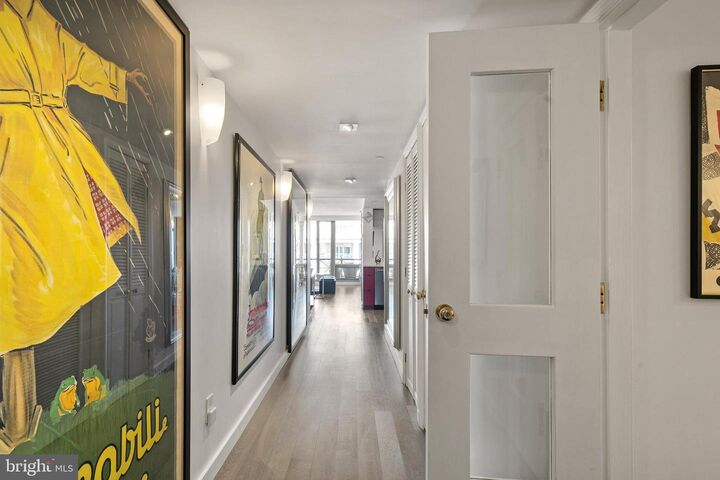 Property Photo:  701 Pennsylvania Avenue NW 1221  DC 20004 