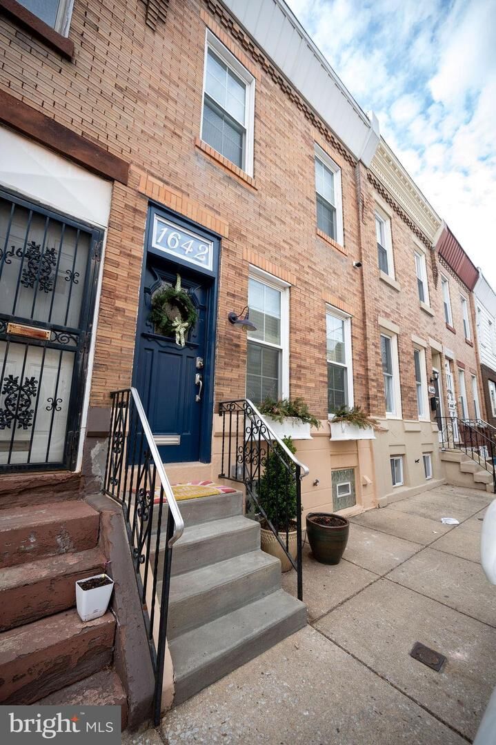 1642 S Orkney Street  Philadelphia PA 19148 photo