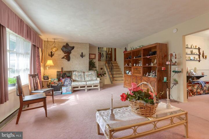 Property Photo:  81 Locust Avenue  PA 17033 