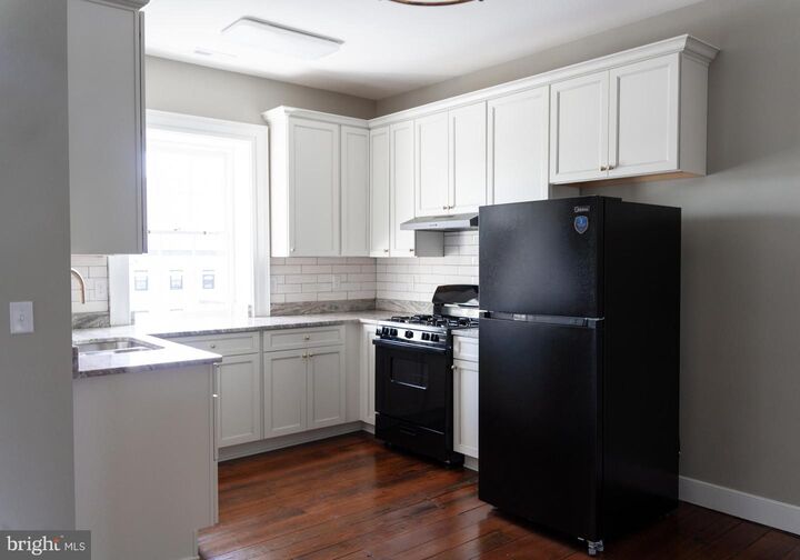Property Photo:  723 Caroline Street 2  VA 22401 