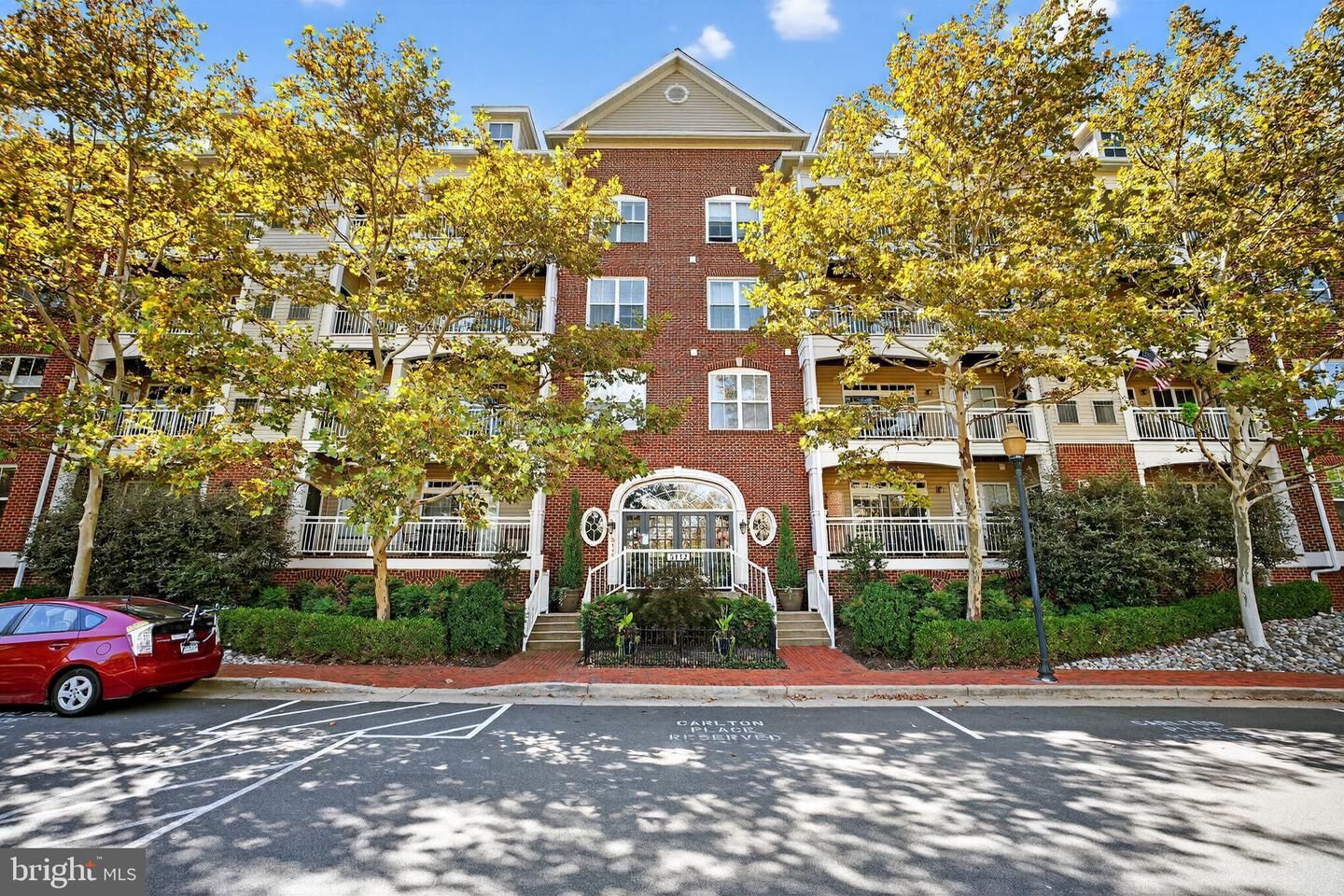 Property Photo:  5112 Donovan Drive 302  VA 22304 