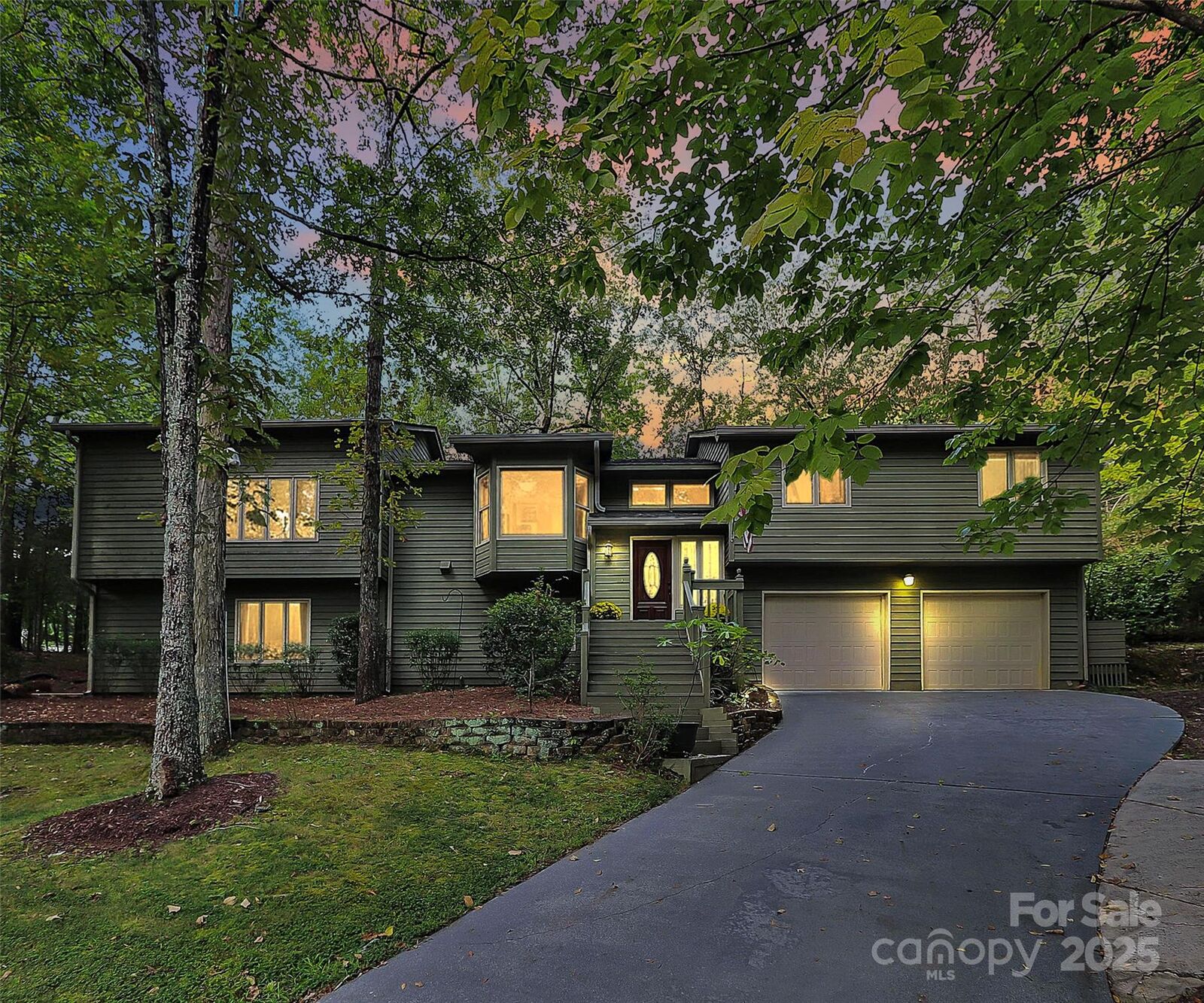 Property Photo:  16 Woodvine Lane  SC 29710 