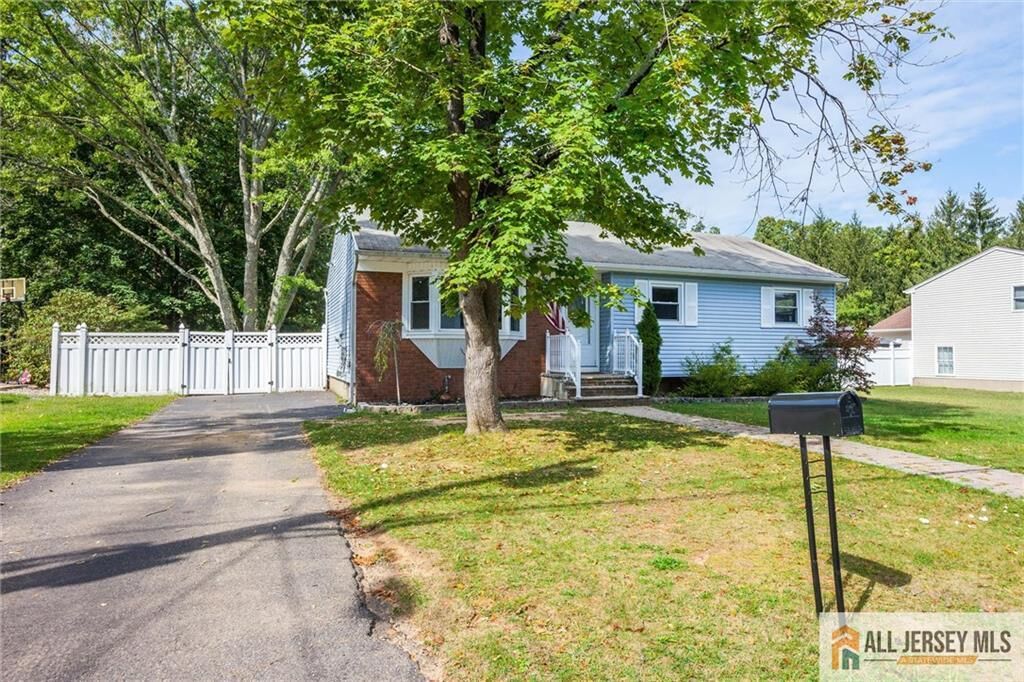 Property Photo:  7 North Street  NJ 08857 