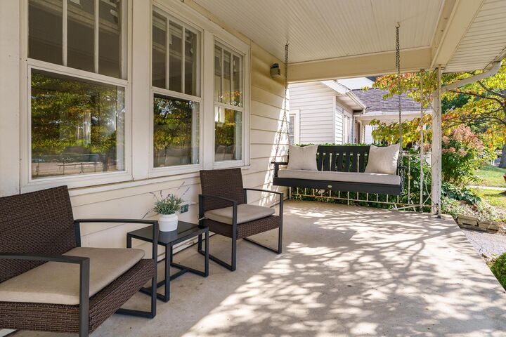 Property Photo: 698 S Remington Road OH 43209