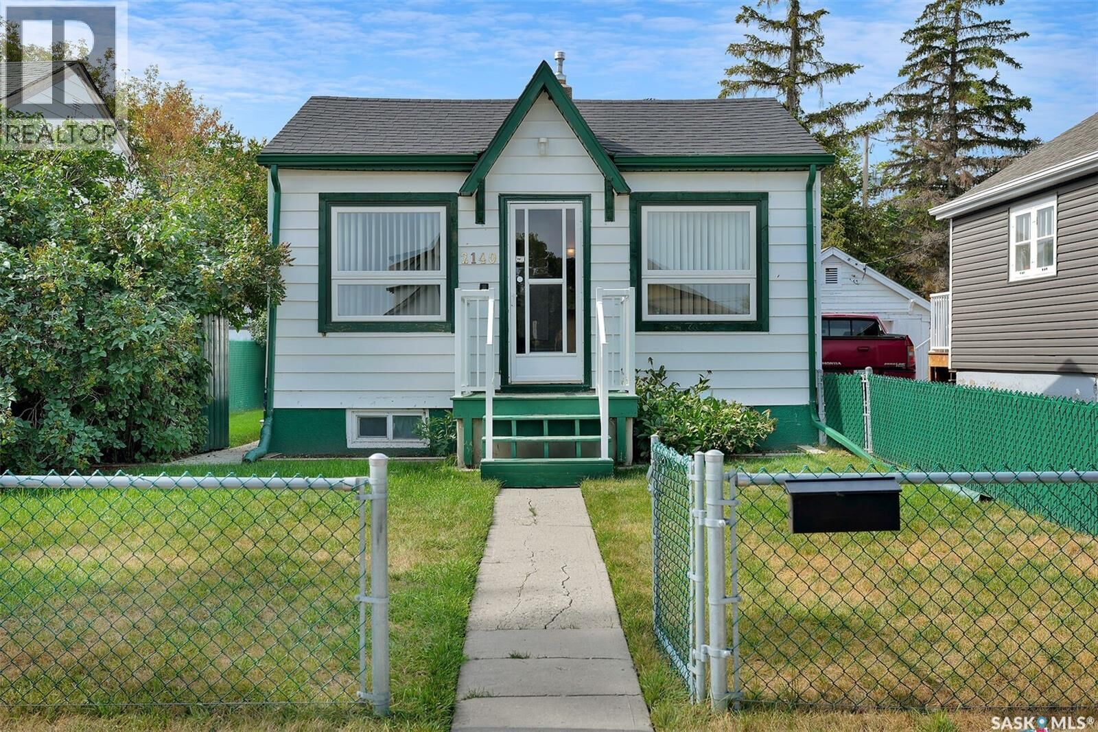 Property Photo:  2140 Lindsay Street  SK S4N 3B9 