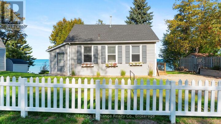 Property Photo:  264 Goderich North  ON N2Z 2K3 