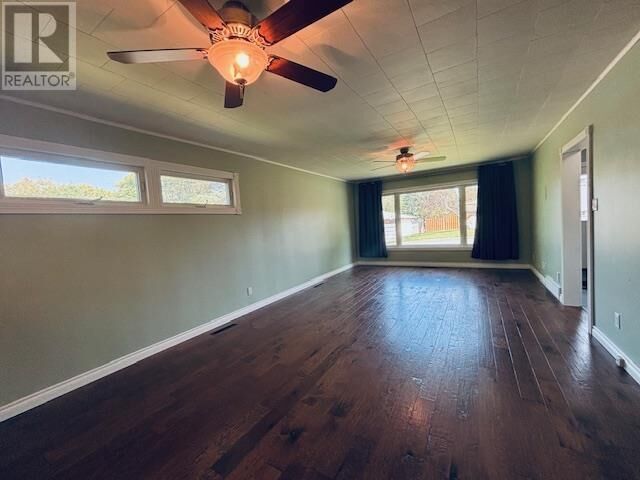 Property Photo:  914 Eleventh Ave N  ON P9N 3K8 