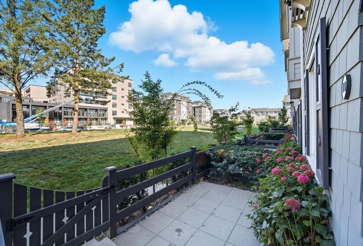 Property Photo: 15778 85 Avenue 10 BC V4N 6W8