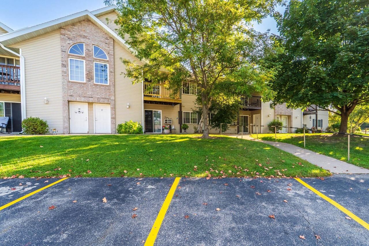 Property Photo: 7410 Whitespire Road Unit 13 WI 54476