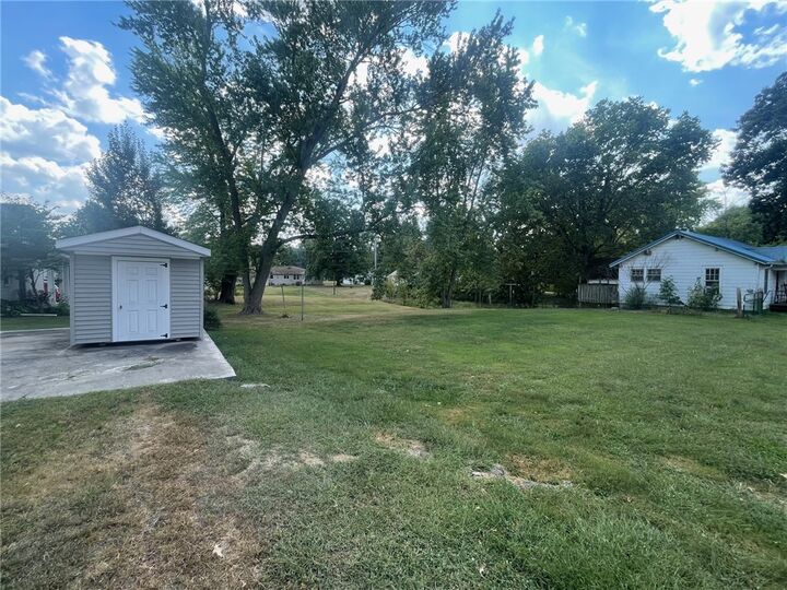 Property Photo: 107 N Columbia Street IL 62428