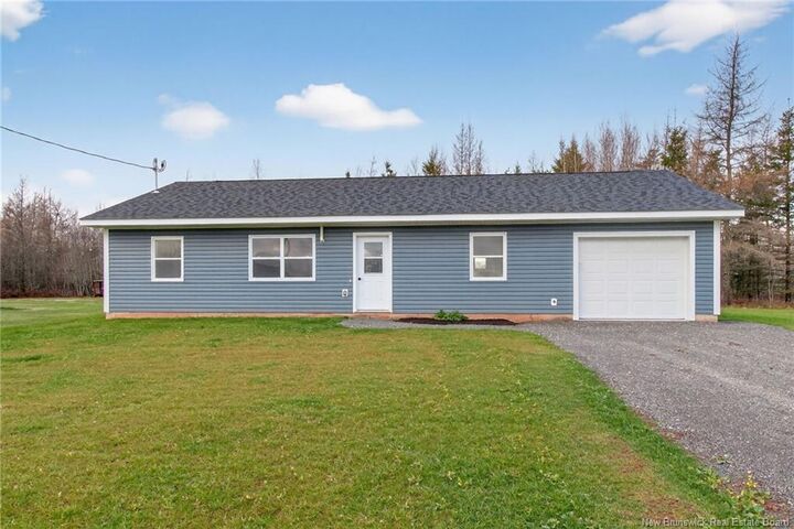 8 Fawcett Avenue  Petitcodiac NB E4Z 4H4 photo