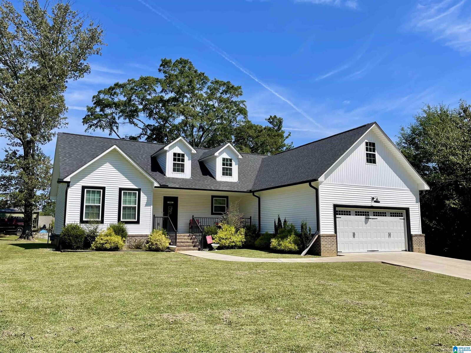 Property Photo: 1095 Ackers Street AL 35055