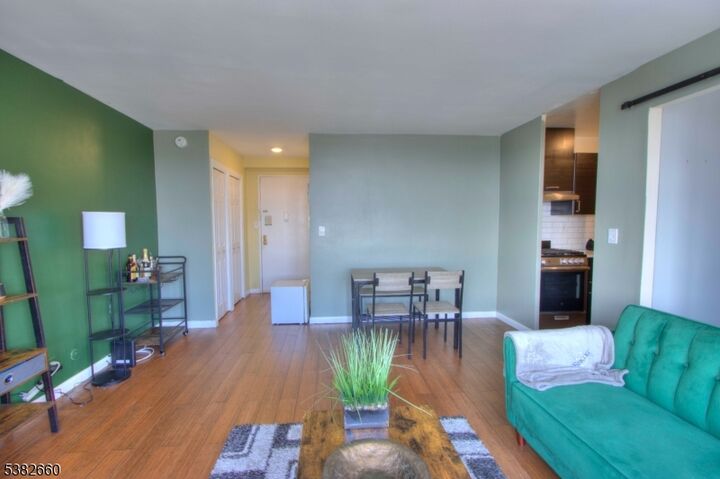 Property Photo:  1225 Kennedy Blvd 14I  NJ 07002 