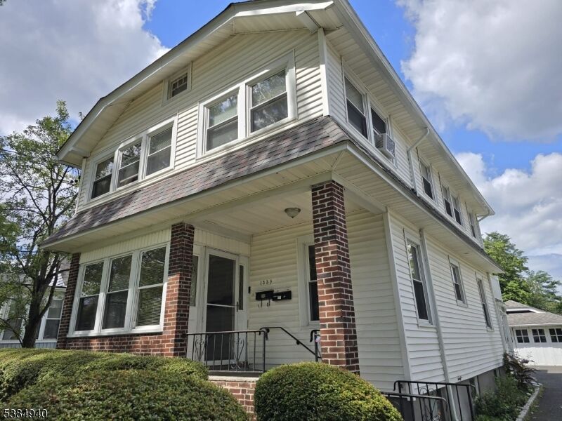 Property Photo:  1339 E 7th St  NJ 07062 