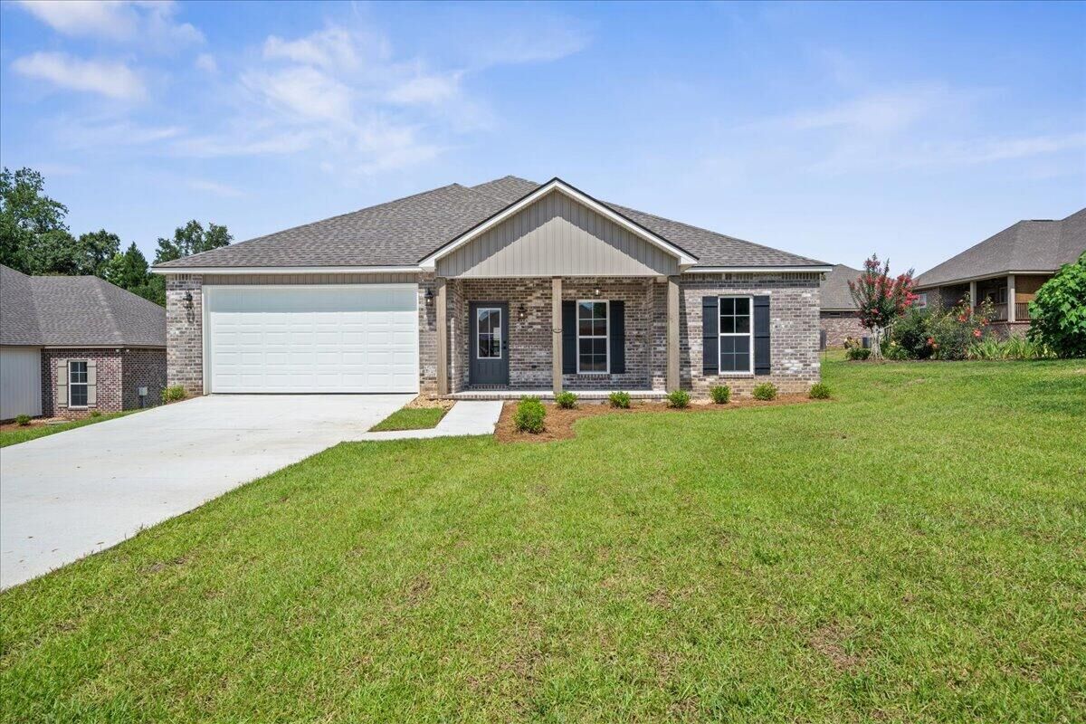 Property Photo:  10 Golden Oak  MS 39402 