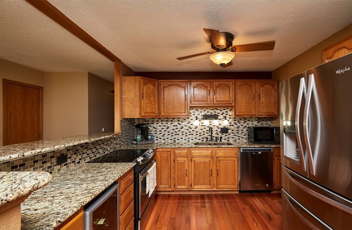 Property Photo: 1418 NW Pebble Drive IA 50023