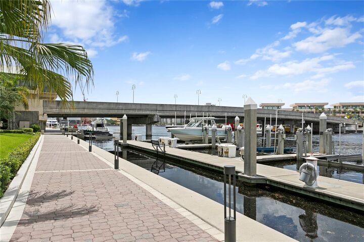 Property Photo:  700 S Harbour Island Boulevard 242  FL 33602 