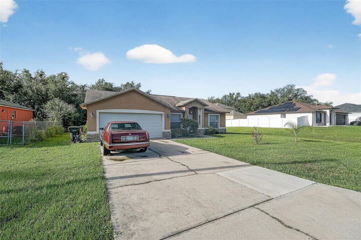 Property Photo:  322 Shad Way  FL 34759 