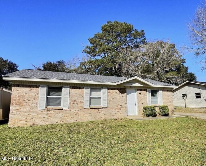 Property Photo: 211 Barbara Circle MS 39564