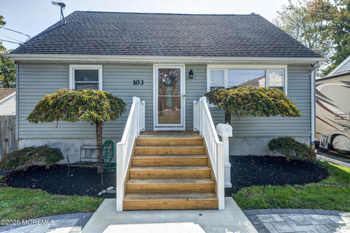 103 Furman Boulevard  Keyport NJ 07735 photo
