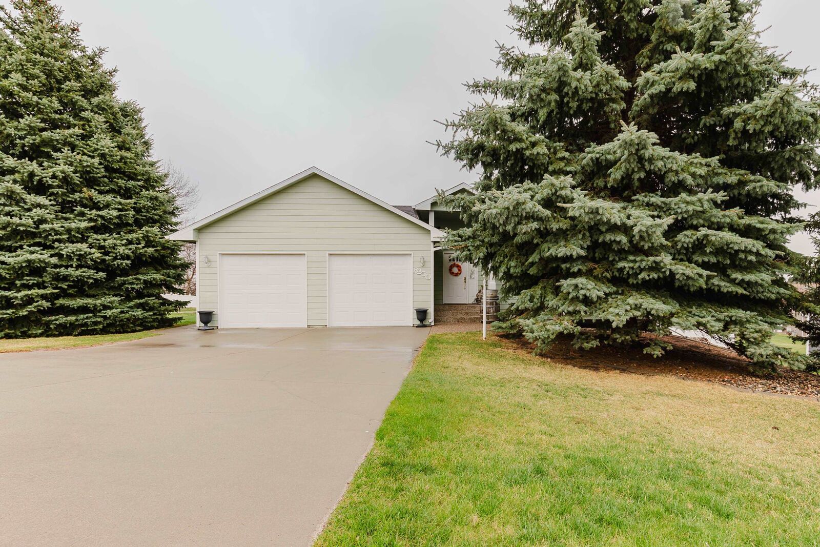 Property Photo: 8250 Countryside Blvd SD 57702