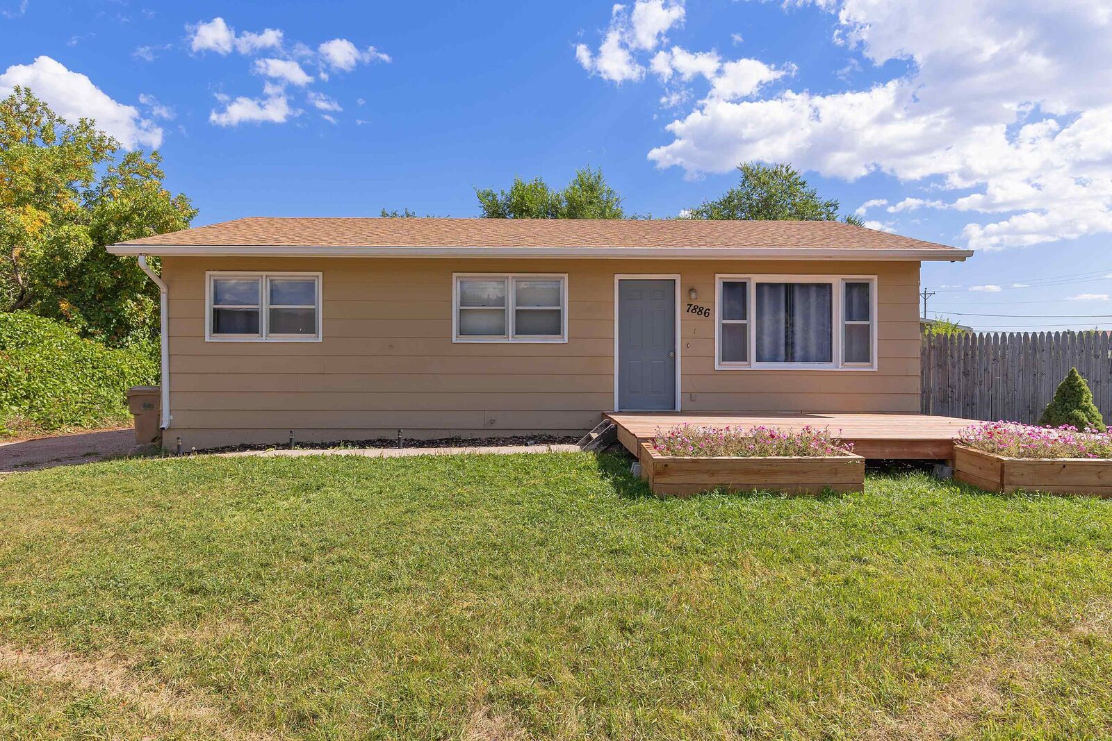 Property Photo: 7886 Terry Avenue SD 57718