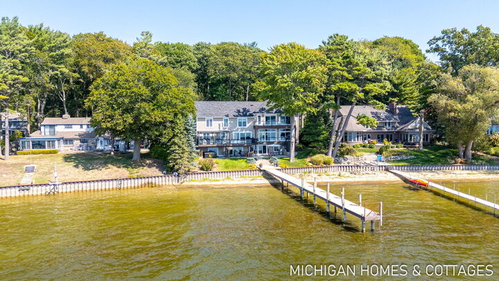 Property Photo: 1414 Waukazoo Drive MI 49424