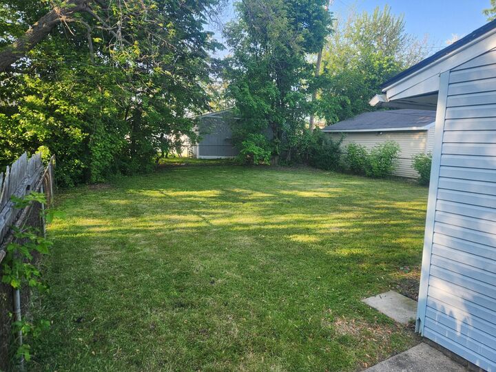 Property Photo:  466 Colorado Avenue  MI 48341 