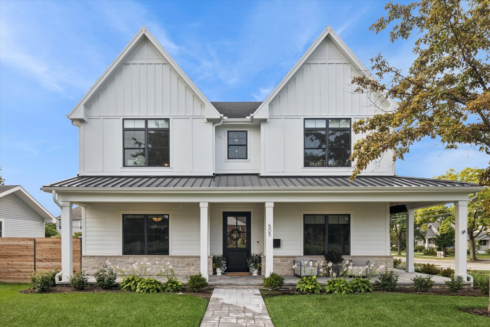 Property Photo:  505 Lincoln Avenue  IL 60515 