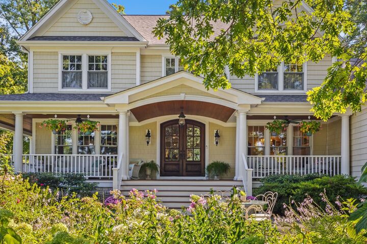 Property Photo:  27W773 Beecher Avenue  IL 60190 