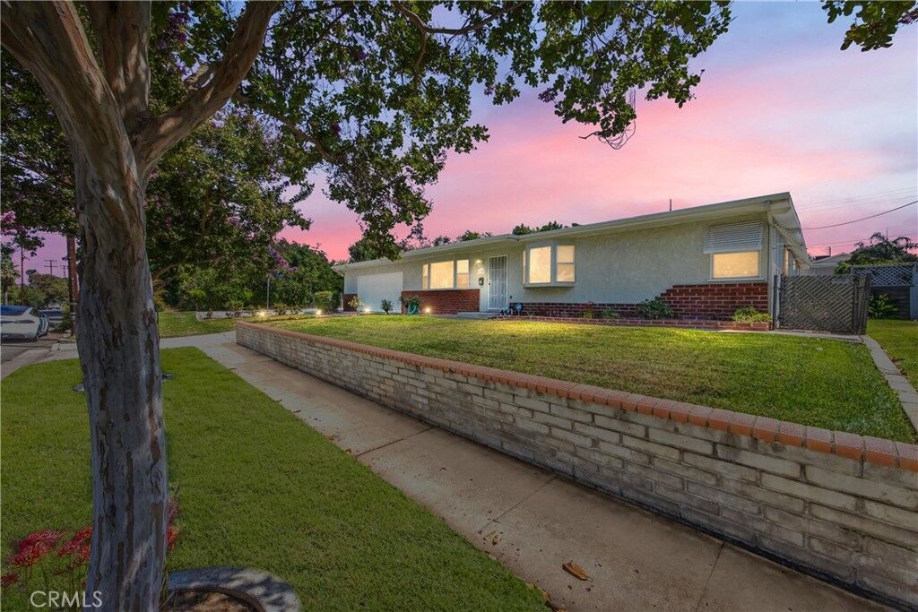 Property Photo:  1185 W Cypress Avenue  CA 92373 