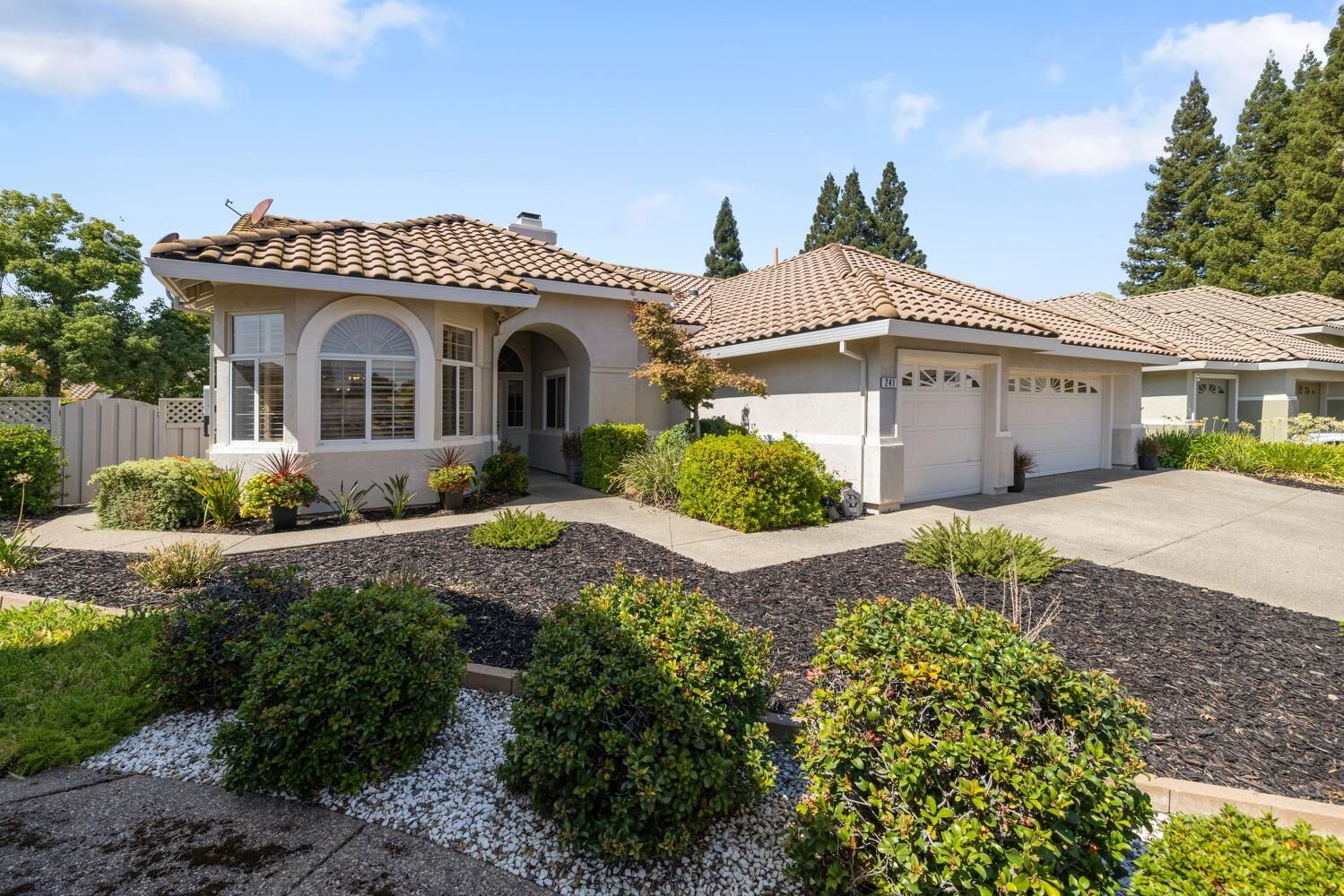 Property Photo:  241 Saddlebag Court  CA 95747 