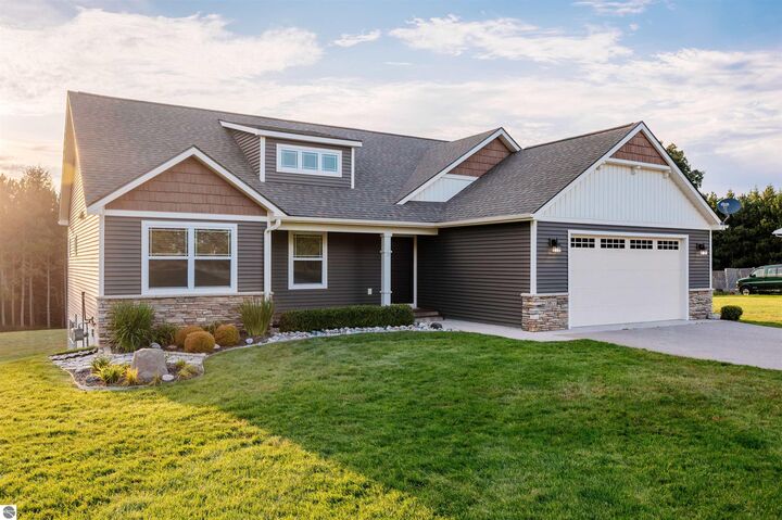 3877 E Long Lake Road  Traverse City MI 49685 photo