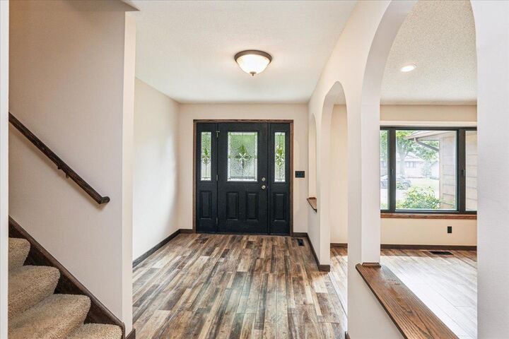 Property Photo:  1010 E 157th Street  MN 55306 