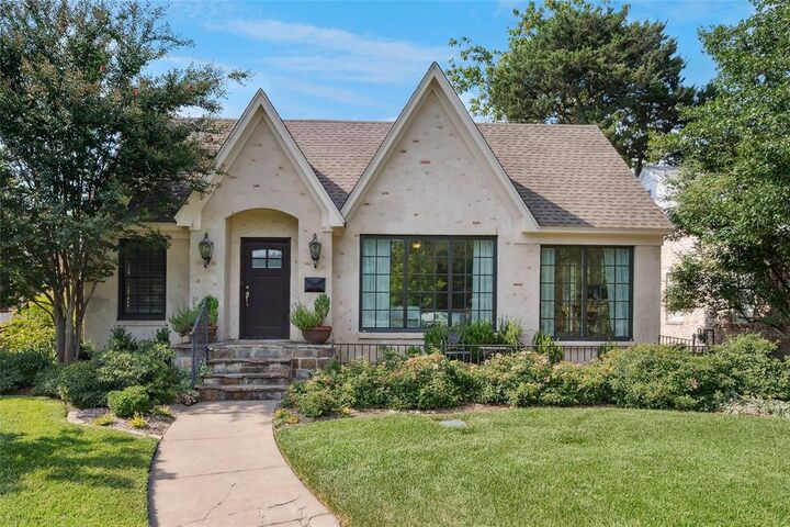 6411 Lakewood Boulevard  Dallas TX 75214 photo