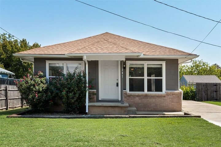 Photo de la propriété: 307 N Dallas Street TX 76258