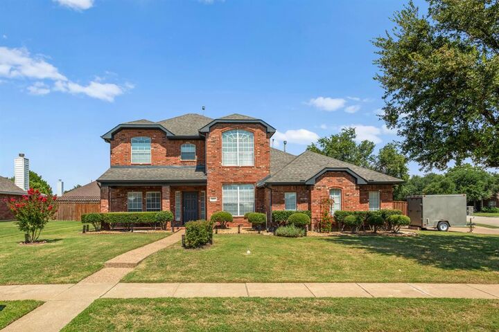 Property Photo: 4311 Wilmette Drive TX 76208