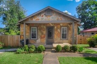 1831 Mitchell Street  Fayetteville AR 72701 photo