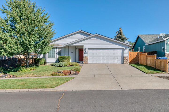Property Photo:  3318 Hoona Drive  OR 97701 