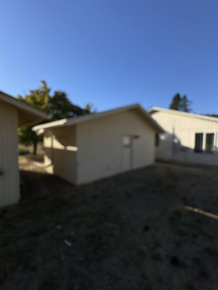Property Photo:  7165 Old Stage Road  OR 97502 
