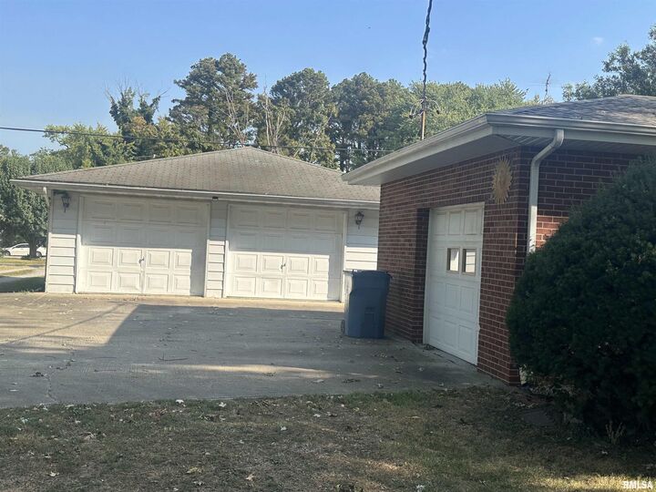 Property Photo: 341 McFall Street IL 62812