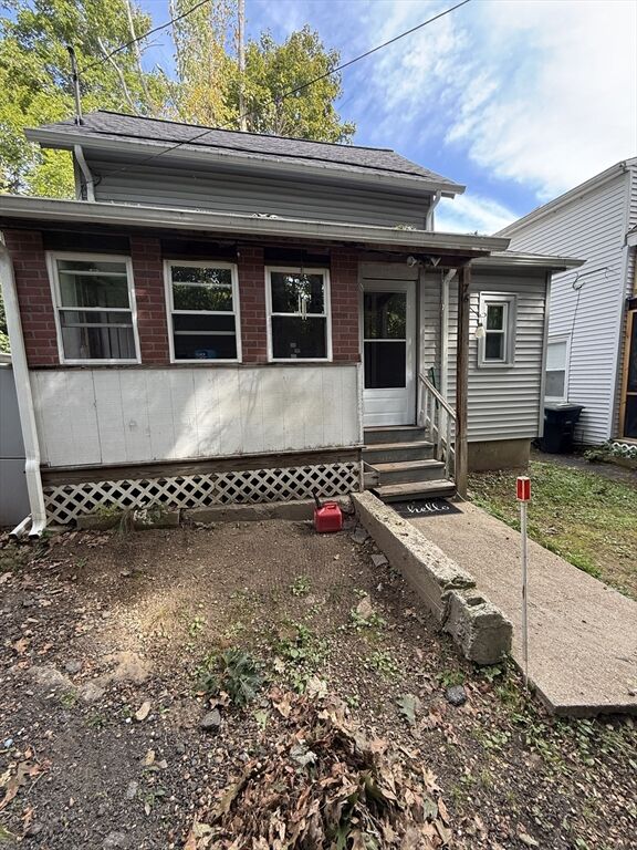 Property Photo: 76 Lens St MA 01550