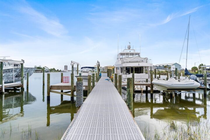 Property Photo:  5 Sabine Dr  FL 32561 