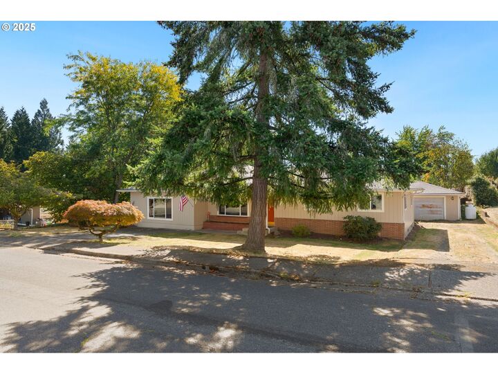 Property Photo:  2002 Bloyd St  WA 98626 