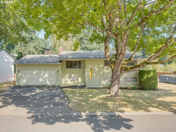 Property Photo:  4208 NE 105th St  WA 98686 